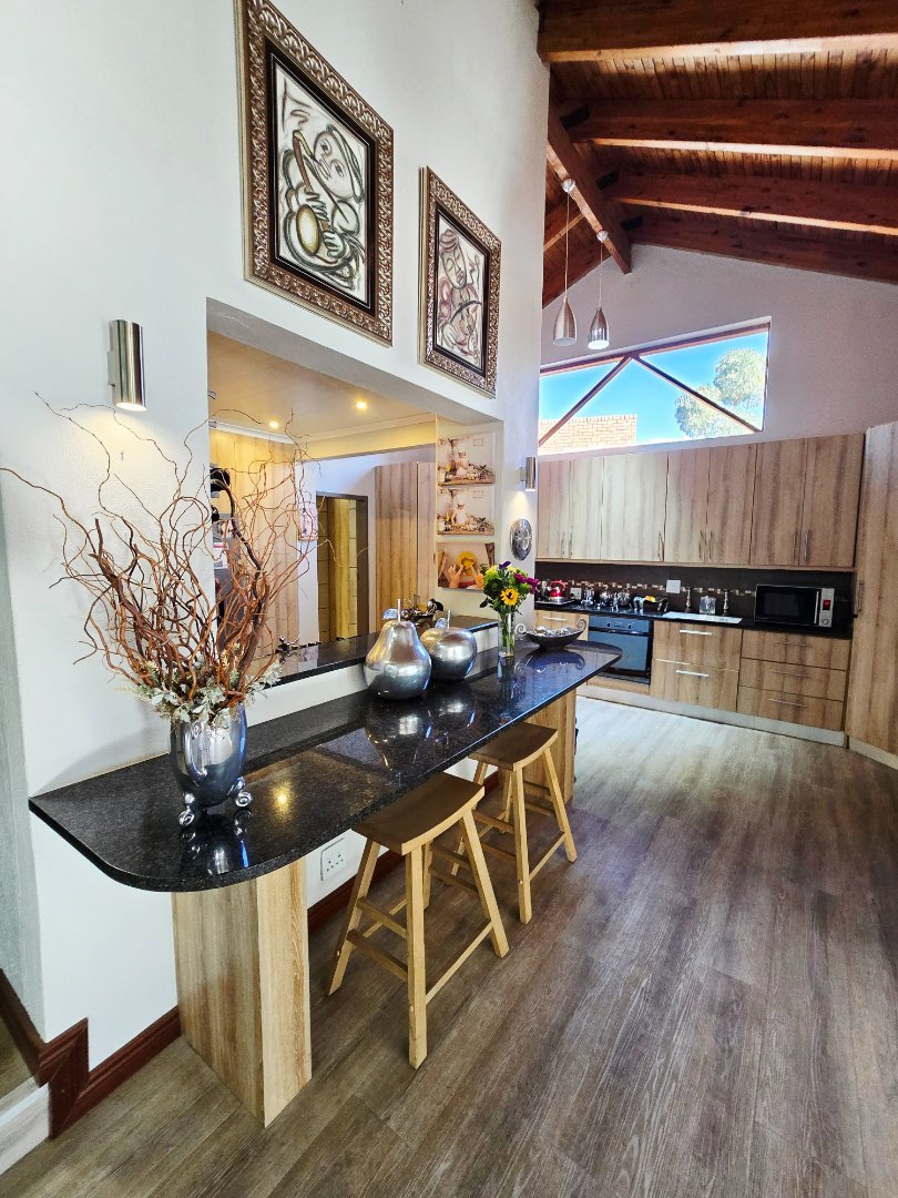 4 Bedroom Property for Sale in Flamwood North West
